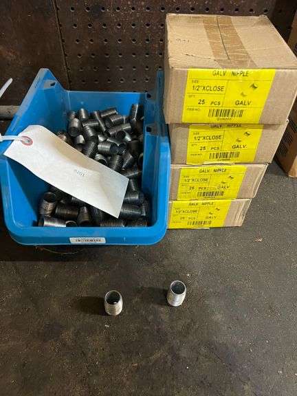 1/2" X Close Galvanized Nipple image