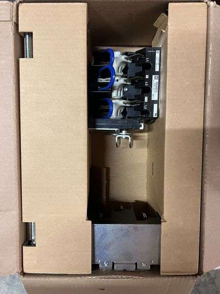 Schneider Electric Operating Mechanism | Part #: 9422TEF10 image