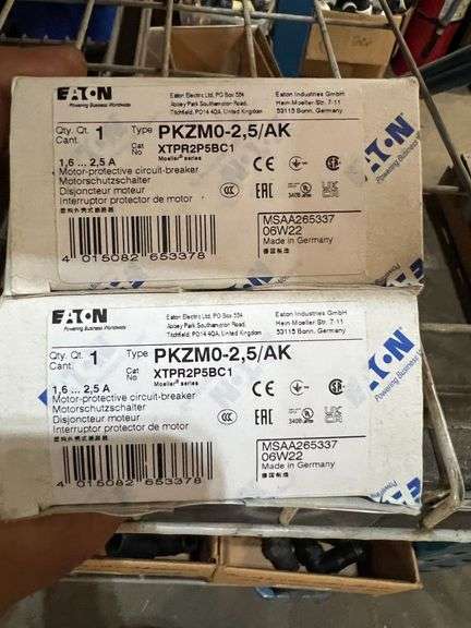 (2) EATON Motor Protective Circuit Breaker Type-PKZMO-2, 5/AK Cat No-XTPR2P5BC1 image