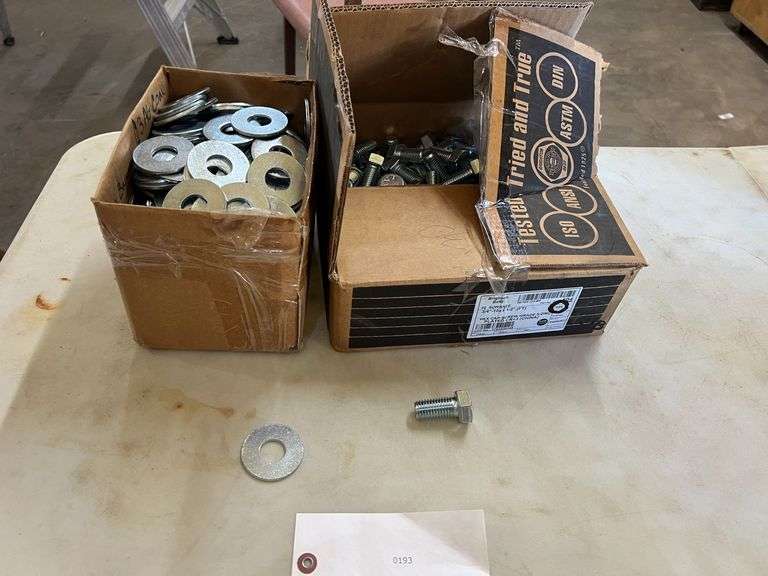 3/4"-10"X1 1/2" Hex Head Bolts Grade 5-Zink, 3/4" Flat Washers image