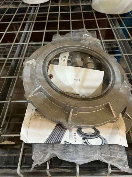 Flange Adapter Kit, 800 Series Flange Adapters for 4" and 6" Valves image