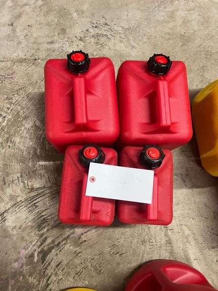 (2) 1 Gallon Gas Can & (2) 2 Gallon Gas Can image