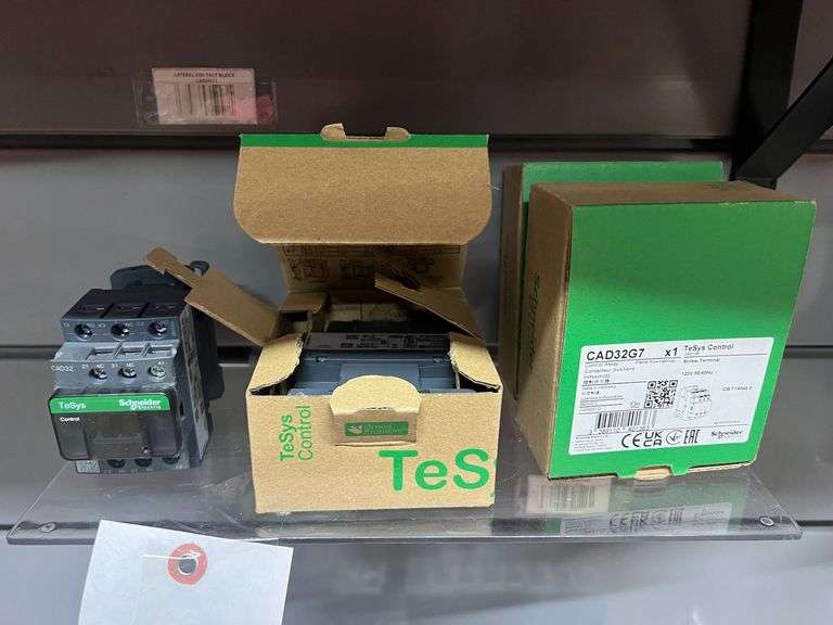 (4) Schneider Electric Tesys Control image