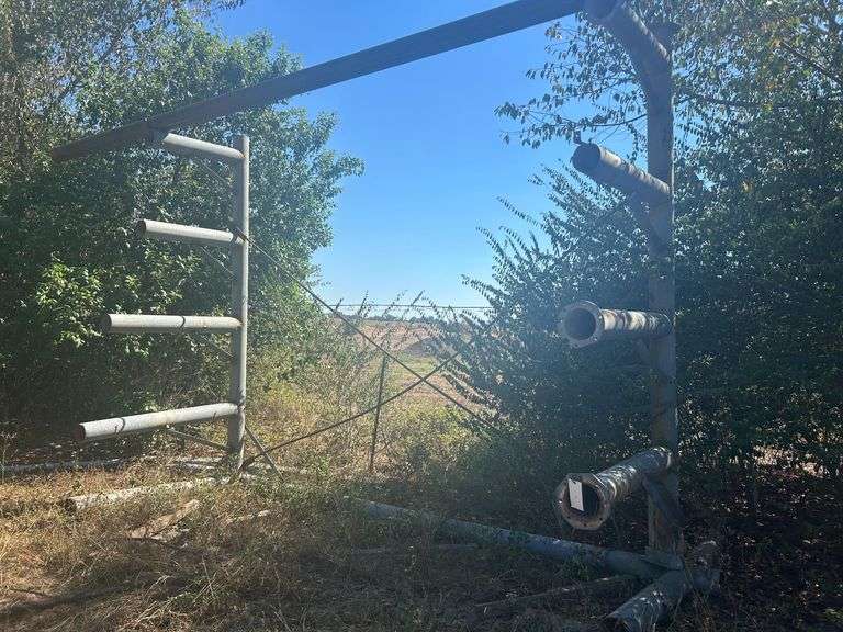Metal Irrigation Pipe Rack image