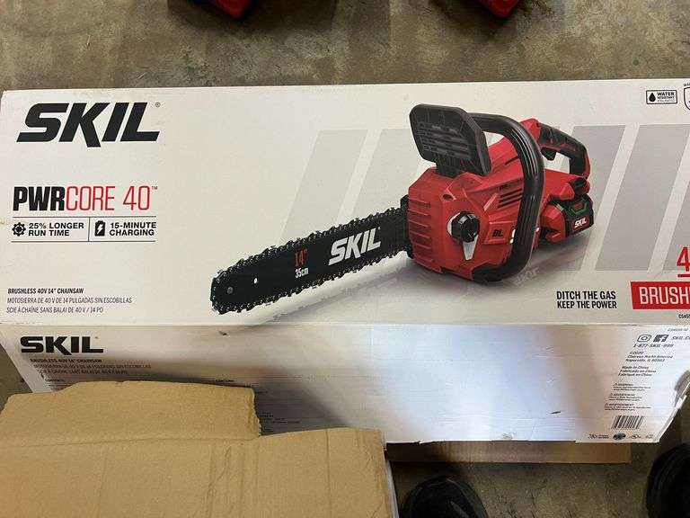 Skil Battery Powered Chainsaw image