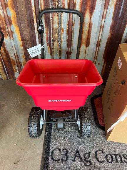 Earthway Push Type Spreader 2050 Series image