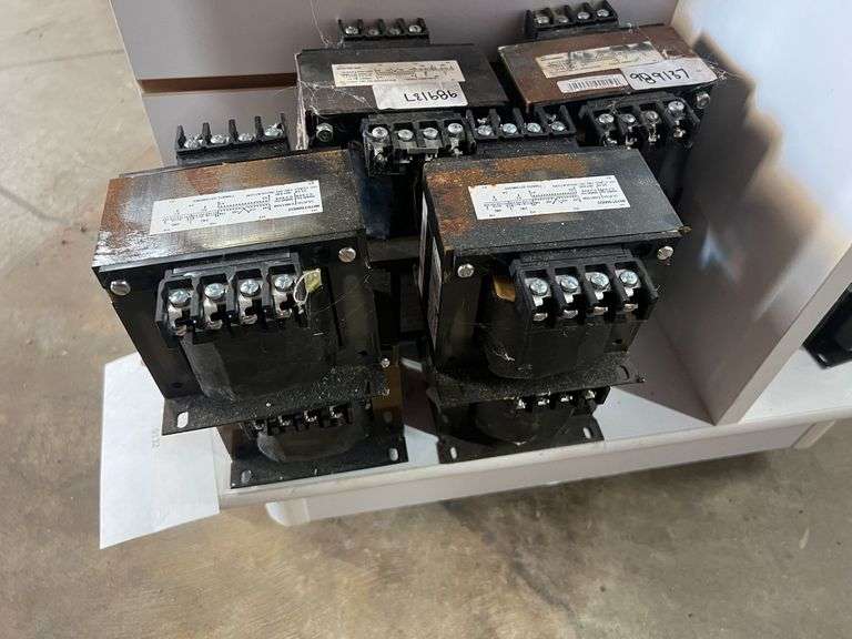 (8) Industrial Transformer 9070T500D3 image