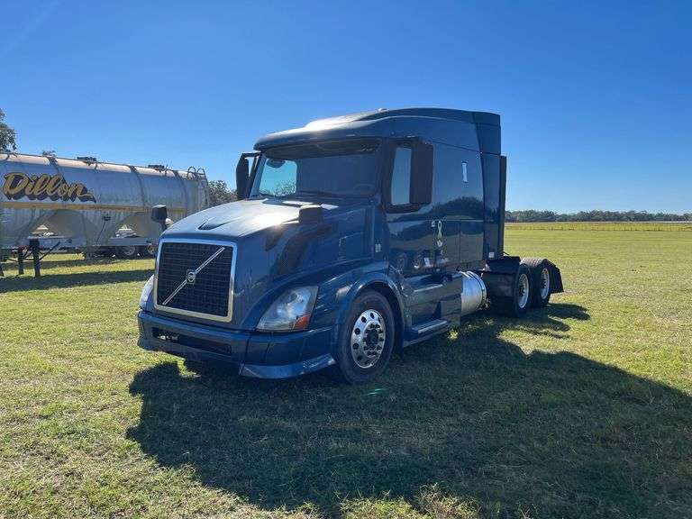 2015 Volvo, Model D13, Miles: 602,579.9, VIN# 4V4NC9EH4FN925719 image