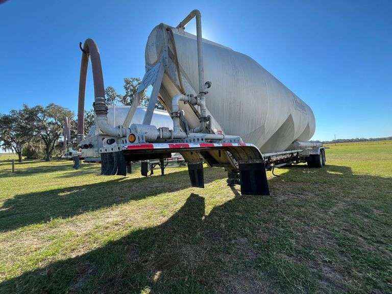 2001 Stephens Pneumatic Trailer, VIN#1S9AL15B91H474048 image
