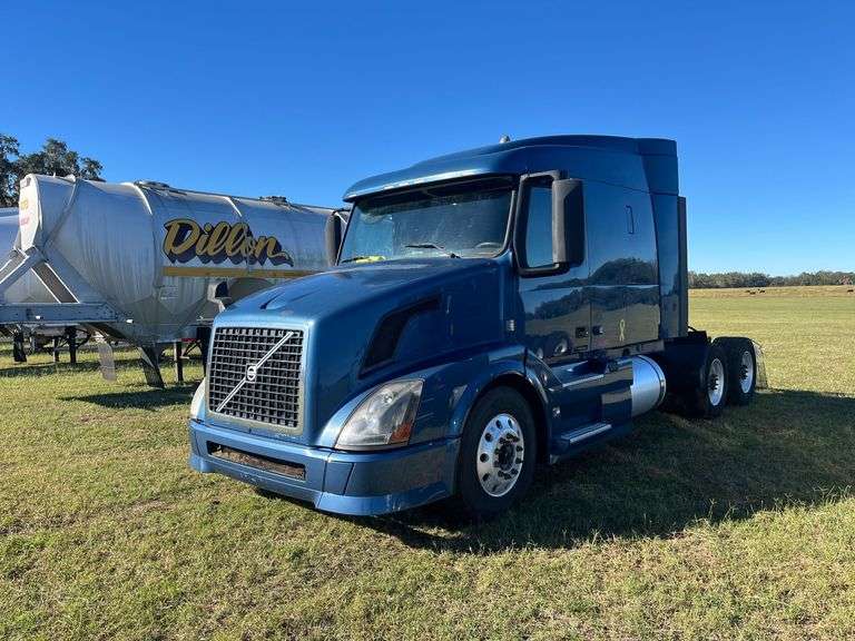 2012 Volvo D13 | VIN: 4V4NC9EH6DN143631 | Miles: 621,522 image