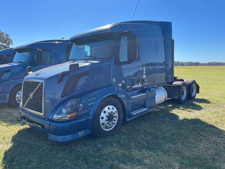 2015 Volvo, Model D13, Miles: 654,031.2 , VIN# 4V4NC9EH9FN92516 image