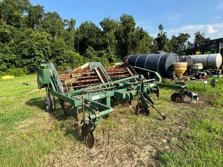 KMC 4 Row Peanut Inverter, SER-71841 image