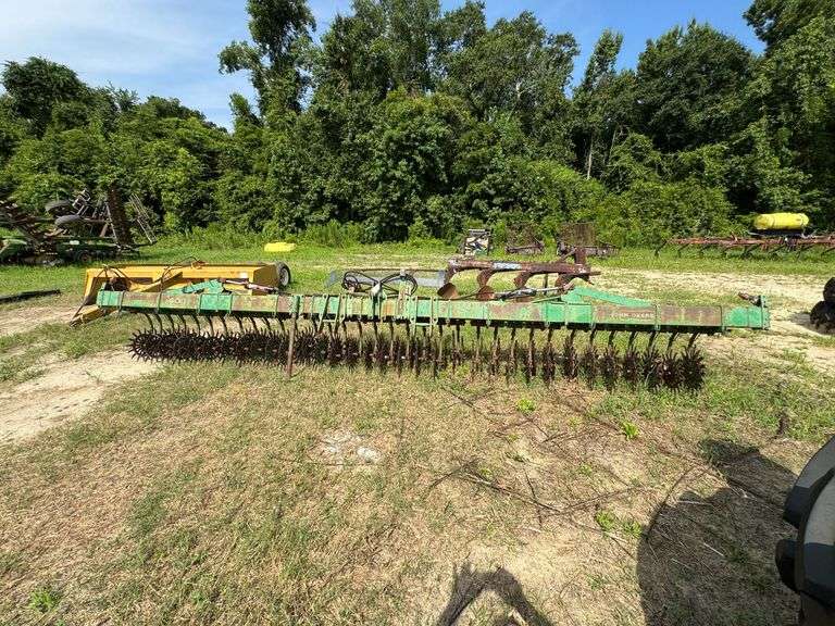 JD 4 Row Rotary Hoe, Model 400, 23', SER-N00400X094784 image