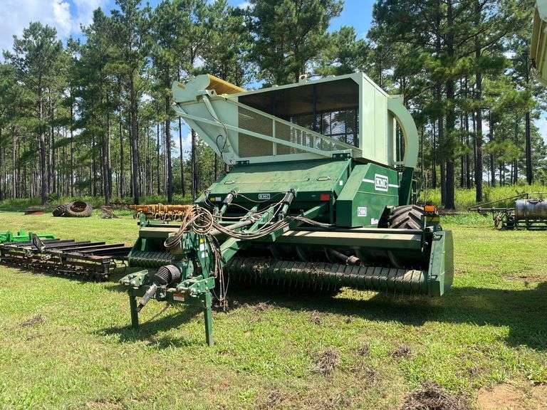 KMC 7406- 6 Row Peanut Picker image