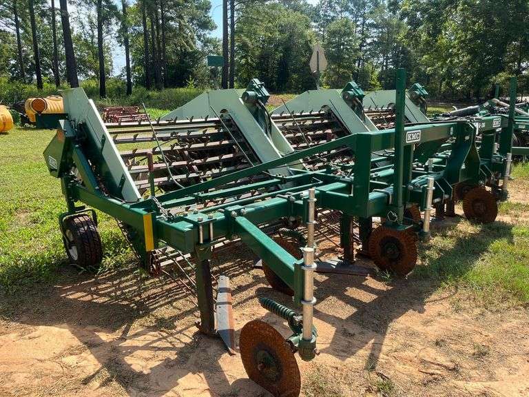 KMC 6-36 Peanut Digger/Inverter image