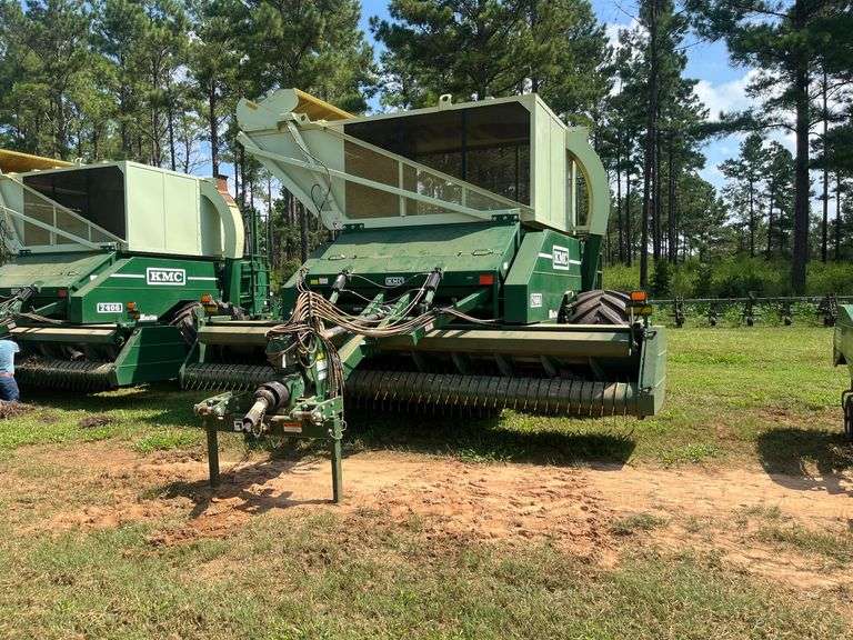 KMC 7406- 6 Row Peanut Picker image