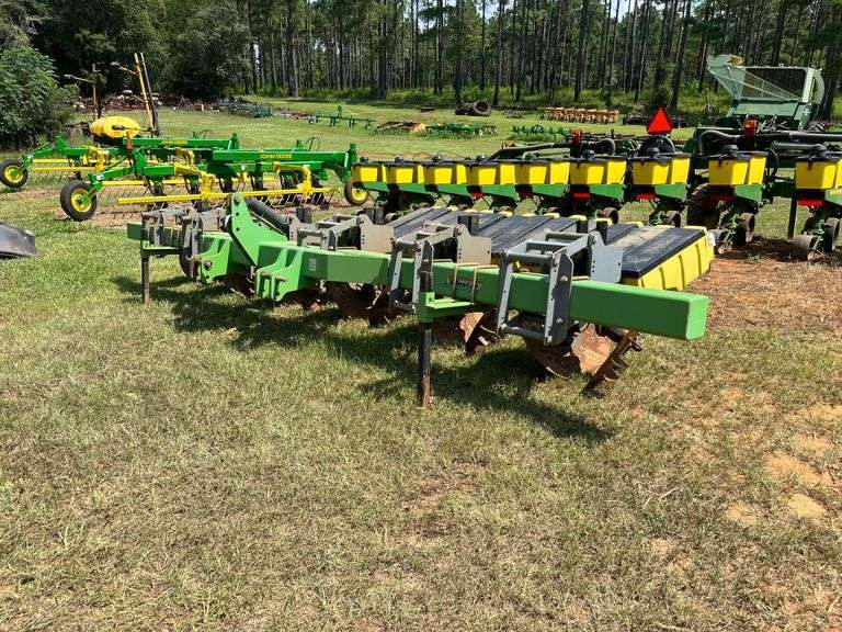 Besler-6 Row Stalk Puller image