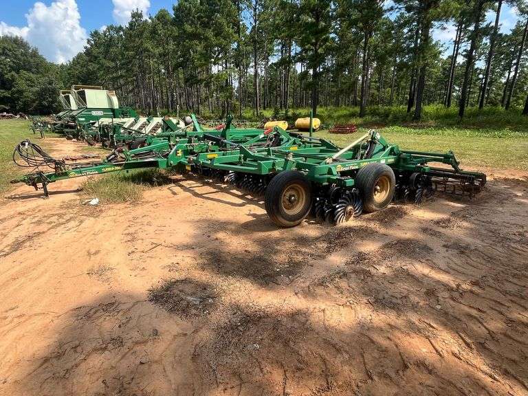 Great Plains Turbo-Max-3000-30 Foot Harrow. New disk and berrings. image