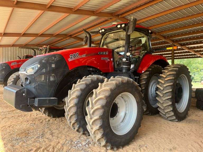 CASE 280 Magnum Tractor, 414 Hrs., with Front and Rear Duals and Guidance System image