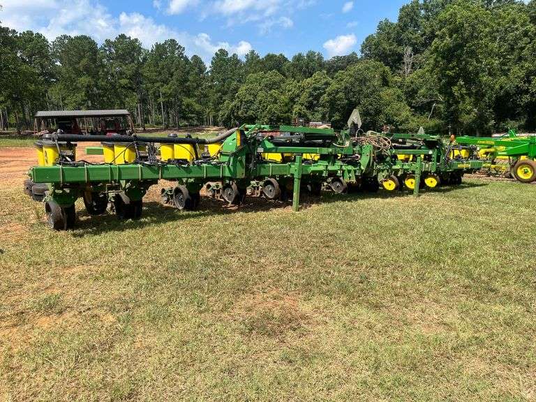 John Deere 1720 Max Emerge XP 12 Row Planter with seed and insecticide hoppers with lock-n-load system,  graham force seed monitors, new berrings image