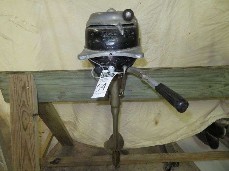 Early Vintage MARTIN  Model "40", rare, hard to find Outboard Motor, Very Good external condition - LOOK AT ALL PHOTOS - Located at 1235 Belangia Road, Havelock, NC