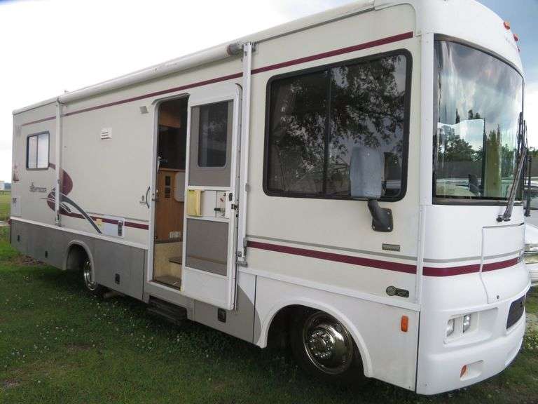 2002 WINNEBAGO  SIGHTSEER  RV, Mileage showing 35,037, drives and runs as it should, AC puts out cold air, interior exceptionally clean, New Fuel Pump & many new parts, VIN  5B4KP57G913334568