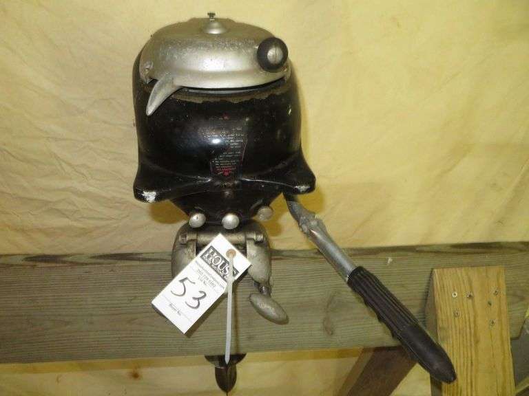 Early Vintage MARTIN  Model "60", rare, hard to find Outboard Motor, Very Good external condition - LOOK AT ALL PHOTOS - Located at 1235 Belangia Road, Havelock, NC