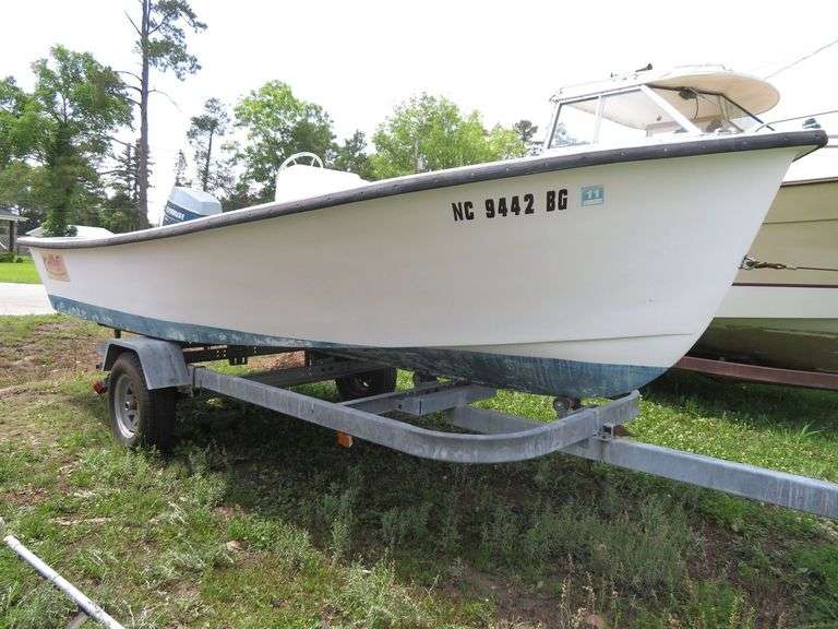 ATLANTIC 18 foot Center Console Fiberglass Boat with motor well, 70 hp EVINRUDE OUTBOARD Motor & LONG galvanized boat trailer, Boat Hull ID ATNOO868G585