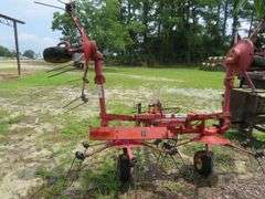 NEW HOLLAND Four Basket Hay Tedder - Very Good Condition