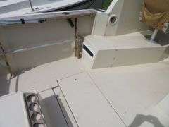BAYLINER - CABIN BOAT & TRAILER