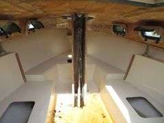 GLOUCESTER  22 foot SAILBOAT, Very good condition, Hull ID  GY100887ML485, with LONG Galvanized self adjusting trailer
