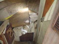 BAYLINER - CABIN BOAT & TRAILER