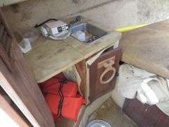 BAYLINER - CABIN BOAT & TRAILER