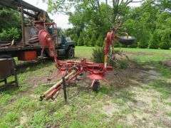 NEW HOLLAND Four Basket Hay Tedder - Very Good Condition