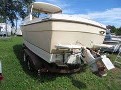 BAYLINER - CABIN BOAT & TRAILER