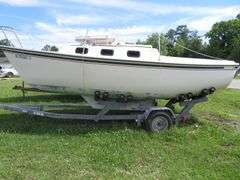 GLOUCESTER  22 foot SAILBOAT, Very good condition, Hull ID  GY100887ML485, with LONG Galvanized self adjusting trailer