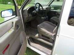 1995 CHEVROLET  ASTRON VAN, runs and drives, mileage showing 184,223, VIN  1GNDM19X55B114686