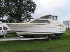 BAYLINER  28 foot CIERRA with gasoline Inboard Engine, with Cabin, Galley & Dining Area, Toilet, Electronics, Accessories,