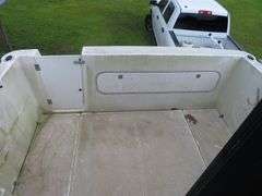 BAYLINER  28 foot CIERRA with gasoline Inboard Engine, with Cabin, Galley & Dining Area, Toilet, Electronics, Accessories,