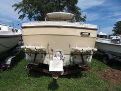 BAYLINER - CABIN BOAT & TRAILER