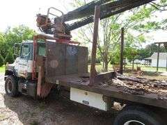 1994 MACK  Tandem Axle LOG TRUCK with PRENTICE Knuckle Boom Loader, Truck & Loader in excellent running condion, runs and operates as should, Truck VIN  1M2B209C8RM014438 - LOOK AT VIDEO & ALL PHOTOS POSTED