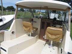 BAYLINER - CABIN BOAT & TRAILER