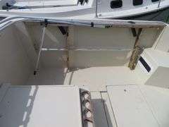 BAYLINER - CABIN BOAT & TRAILER