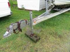 BAYLINER  28 foot CIERRA with gasoline Inboard Engine, with Cabin, Galley & Dining Area, Toilet, Electronics, Accessories,