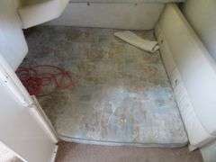 BAYLINER  28 foot CIERRA with gasoline Inboard Engine, with Cabin, Galley & Dining Area, Toilet, Electronics, Accessories,