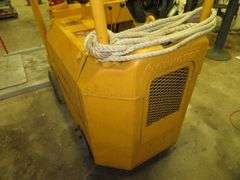 TOWMOTOR Warehouse Forklift