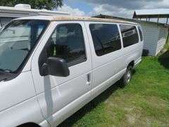 1998 FORD  PASSENGER VAN, TRITON V-10 engine, runs and drives as should, mileage showing 195,546, VIN 1FBSS31S5WHB39382