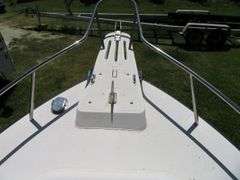 1990  SHAMROCK  PILOT HOUSE, Inboard gasoline engine, boat in very good condition, look at all photos, Hull ID - SHA02775J990, with galvanized boat trailer