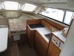 BAYLINER  28 foot CIERRA with gasoline Inboard Engine, with Cabin, Galley & Dining Area, Toilet, Electronics, Accessories,