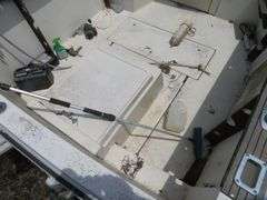 BAYLINER  CABIN BOAT